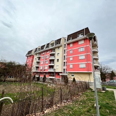 Apartman Lana Leilighet Doboj Eksteriør bilde